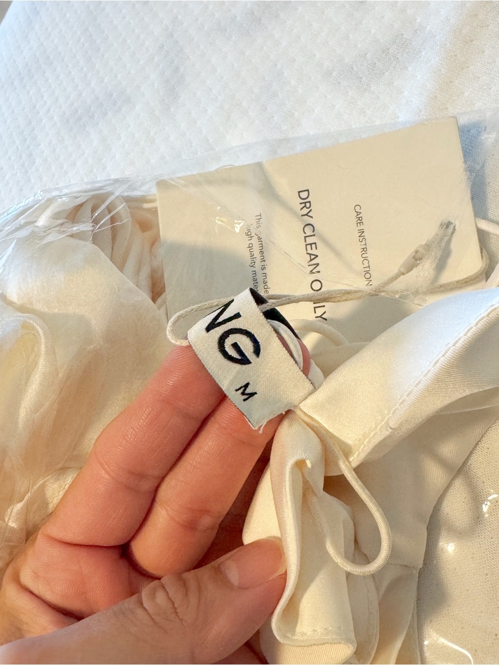 Huong - Valentine Dress (M) - Picture 12 of 16